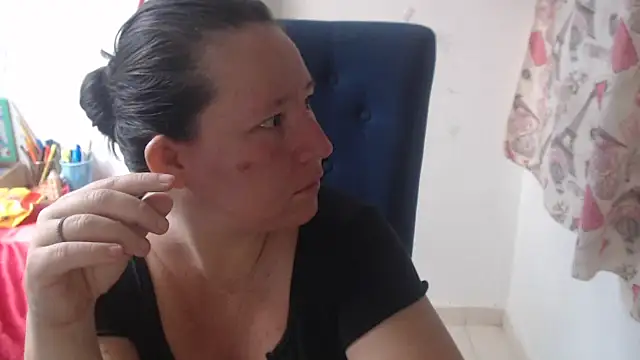 Snapshot of Yohis_Kiut25 chatting on 03-18-26, 08:01 Yohis Kiut25 online show from 03-18-26, 08:01