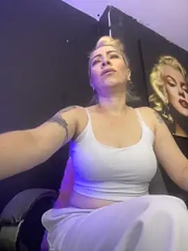 viktoria davis  online show from 10-29-25, 11:50