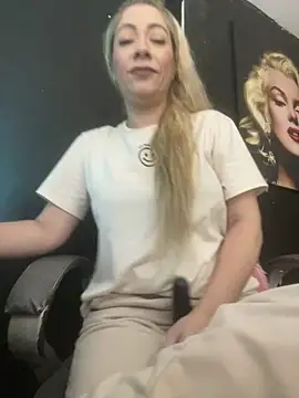 viktoria davis  online show from 01-18-26, 09:40