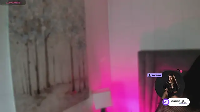 DannaJhonson1 online show from 04-15-26, 07:32