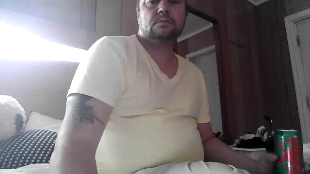 Snapshot of yourcourage1 chatting on 10-04-25, 03:59 yourcourage1 online show from 10-04-25, 03:59