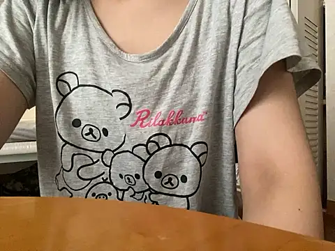 Snapshot of riri_riri_jp chatting on 09-19-25, 11:49 riri riri jp online show from 09-19-25, 11:49