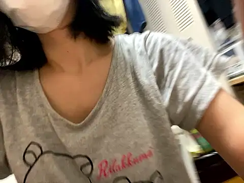 Snapshot of riri_riri_jp chatting on 09-24-25, 11:35 riri riri jp online show from 09-24-25, 11:35
