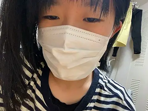 Snapshot of riri_riri_jp chatting on 10-19-25, 03:34 riri riri jp online show from 10-19-25, 03:34