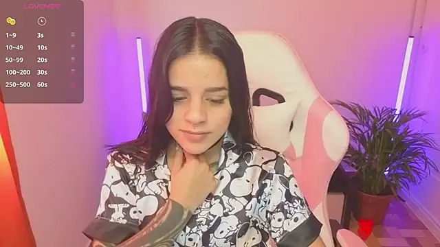 Nicole Foxx  online show from 05-19-26, 03:40
