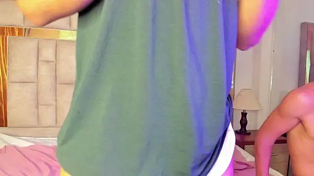 Snapshot of DanteAndKyle chatting on 03-22-25, 02:37 DanteAndKyle online show from 03-22-25, 02:37