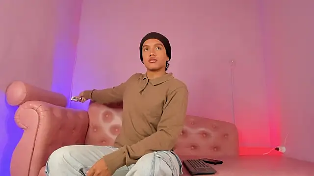 Snapshot of DanteAndKyle chatting on 11-16-25, 11:54 DanteAndKyle online show from 11-16-25, 11:54