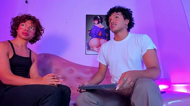 Snapshot of DanteAndKyle chatting on 11-18-25, 11:26 DanteAndKyle online show from 11-18-25, 11:26