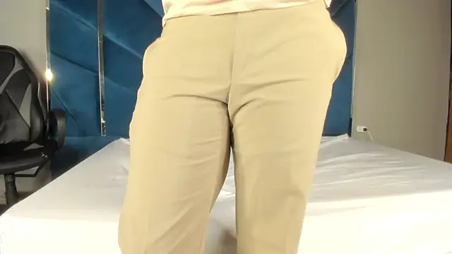 Snapshot of DanteAndKyle chatting on 12-16-25, 10:15 DanteAndKyle online show from 12-16-25, 10:15