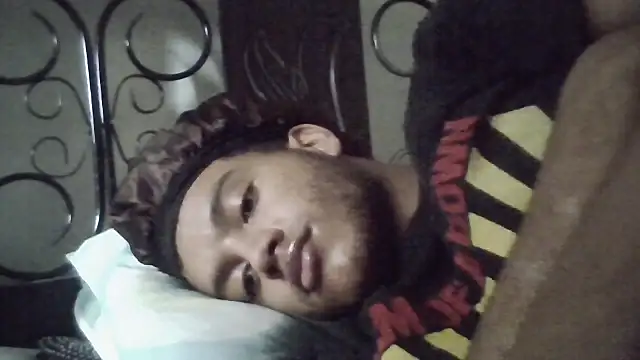 Snapshot of DanteAndKyle chatting on 12-20-25, 11:45 DanteAndKyle online show from 12-20-25, 11:45