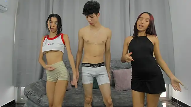 hotlittleones18 online show from 01-22-25, 05:28