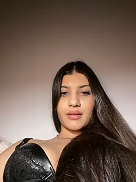 Snapshot of hdhehrv chatting on 02-01-25, 03:52 hdhehrv online show from 02-01-25, 03:52