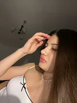 Snapshot of hdhehrv chatting on 02-09-25, 12:06 hdhehrv online show from 02-09-25, 12:06