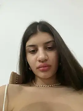 Snapshot of hdhehrv chatting on 02-18-25, 10:47 hdhehrv online show from 02-18-25, 10:47