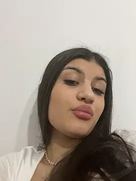 Snapshot of hdhehrv chatting on 02-27-25, 12:21 hdhehrv online show from 02-27-25, 12:21