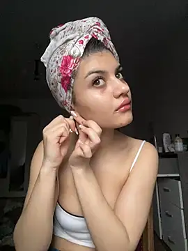 Snapshot of hdhehrv chatting on 03-02-25, 05:23 hdhehrv online show from 03-02-25, 05:23