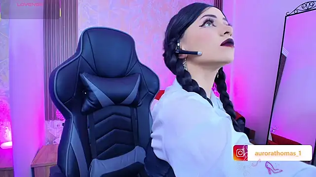 Aurora thomas  1 online show from 01-15-26, 11:08