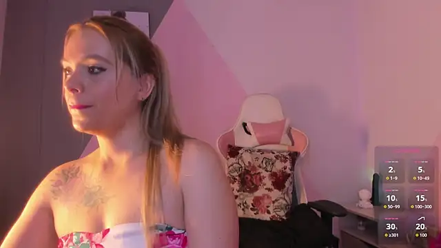 RayaCarr  online show from 11-04-25, 01:43