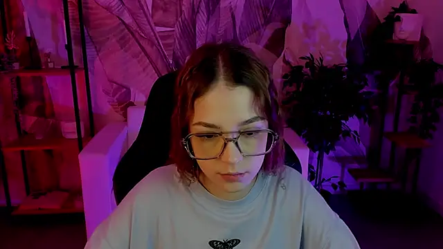 PamBeesly online show from 01-28-25, 11:28