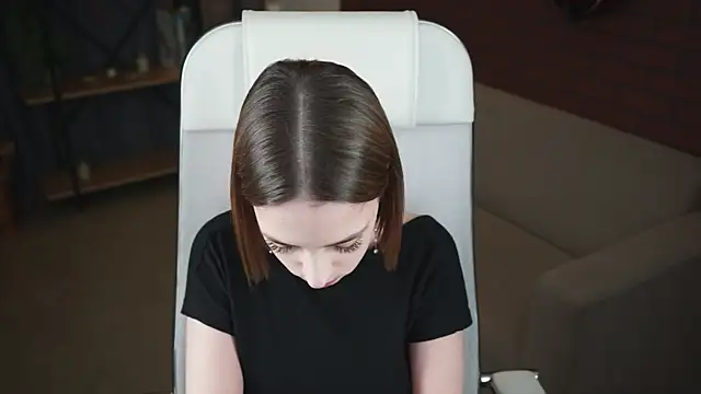 PamBeesly online show from 09-24-25, 08:39