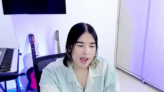 Snapshot of JordiWilld chatting on 10-25-25, 12:29 JordiWilld online show from 10-25-25, 12:29