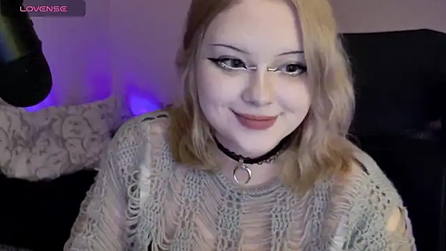 Snapshot of Electro_doll chatting on 03-11-25, 06:08 Electro doll online show from 03-11-25, 06:08