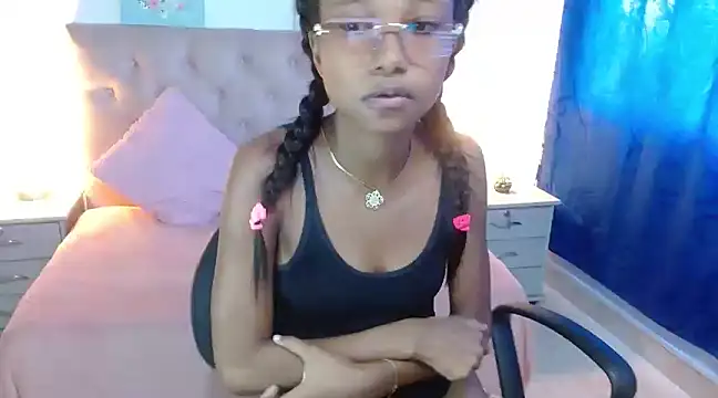 LITTLEDOLLHOT online show from 01-24-25, 08:54