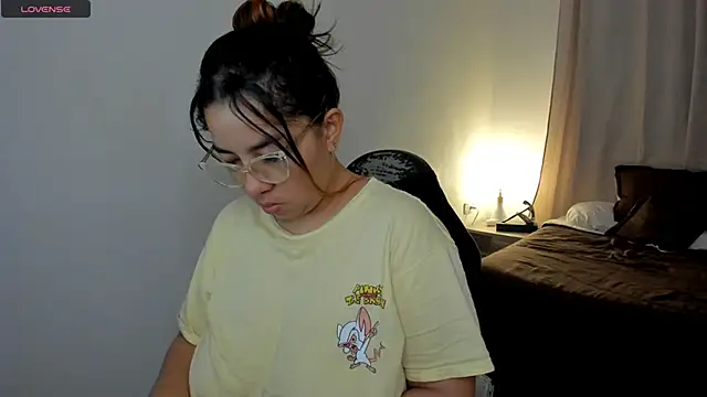 brithany olson25 online show from 11-30-25, 01:37