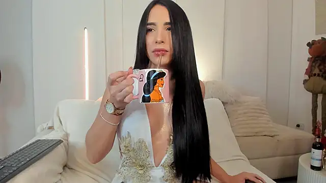 Snapshot of valerietnt chatting on 12-02-25, 01:33 valerietnt online show from 12-02-25, 01:33