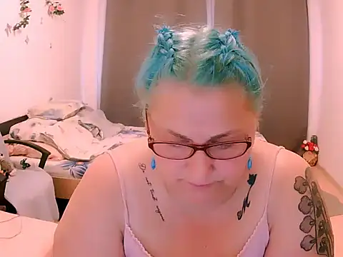 Snapshot of mayamayx chatting on 07-05-26, 04:03 mayamayx online show from 07-05-26, 04:03