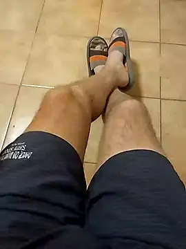 Snapshot of ALEX19833 chatting on 01-22-25, 05:26 ALEX19833 online show from 01-22-25, 05:26