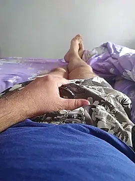 Snapshot of ALEX19833 chatting on 10-05-25, 12:47 ALEX19833 online show from 10-05-25, 12:47