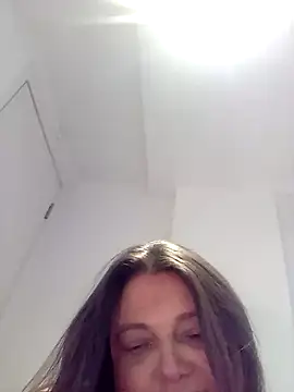 HotHornyEmmaX online show from 02-01-25, 03:50