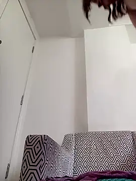 HotHornyEmmaX online show from 03-01-25, 04:11