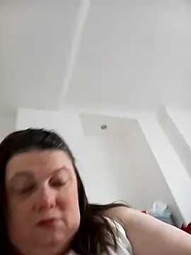 HotHornyEmmaX online show from 03-29-26, 05:24