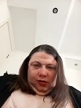 HotHornyEmmaX online show from 04-07-26, 05:35