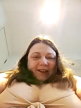 HotHornyEmmaX online show from 04-11-26, 06:18