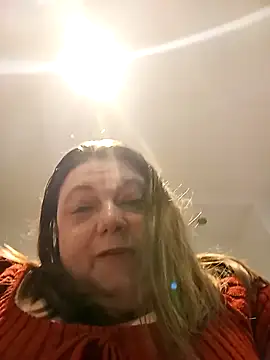 HotHornyEmmaX online show from 04-16-26, 05:19