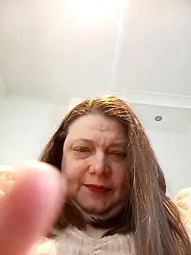 HotHornyEmmaX online show from 04-19-26, 06:24