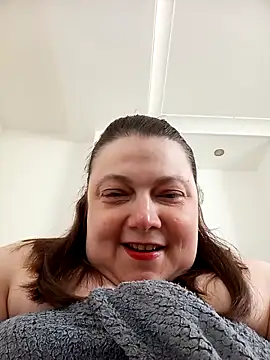 Snapshot of HotHornyEmmaX chatting on 04-21-26, 11:27 HotHornyEmmaX online show from 04-21-26, 11:27