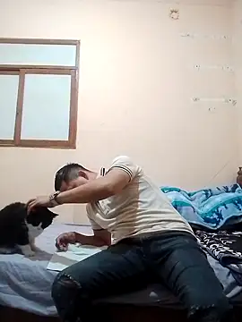 Snapshot of LuisMex1998 chatting on 09-14-25, 04:00 LuisMex1998 online show from 09-14-25, 04:00