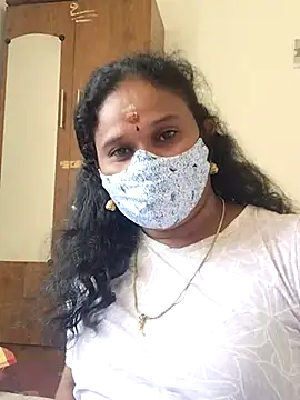 Snapshot of Tamil_Aathira chatting on 02-13-25, 06:41 Tamil Aathira online show from 02-13-25, 06:41