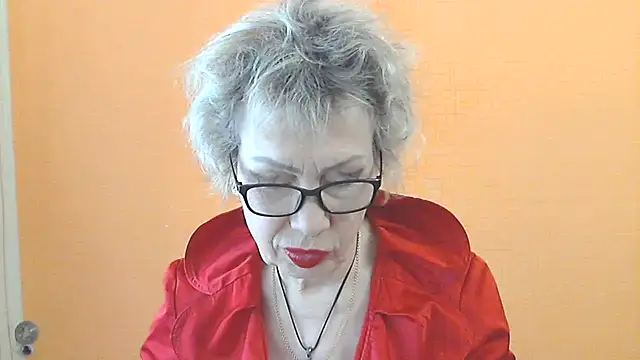 NessyJenixs online show from 04-26-26, 07:17