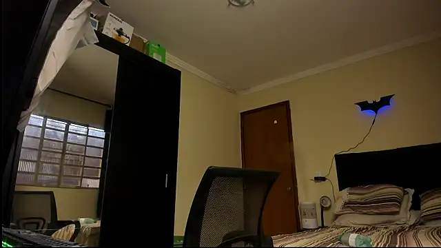 Snapshot of sexyflight chatting on 09-15-25, 04:40 sexyflight online show from 09-15-25, 04:40