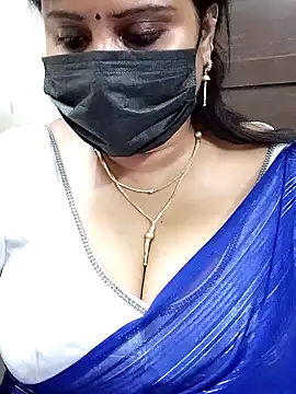 Snapshot of Queenflowerr chatting on 01-29-25, 11:51 Queenflowerr online show from 01-29-25, 11:51