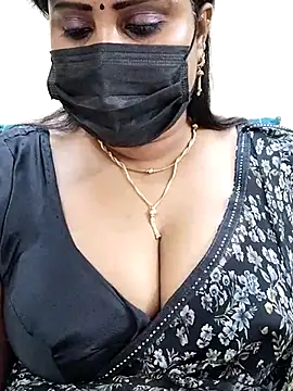 Snapshot of Queenflowerr chatting on 03-14-25, 05:57 Queenflowerr online show from 03-14-25, 05:57