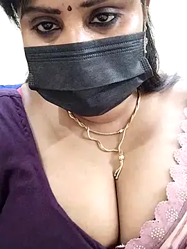 Snapshot of Queenflowerr chatting on 03-15-25, 04:10 Queenflowerr online show from 03-15-25, 04:10