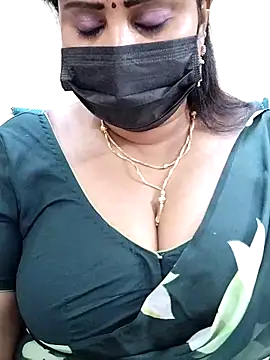 Snapshot of Queenflowerr chatting on 03-22-25, 03:53 Queenflowerr online show from 03-22-25, 03:53