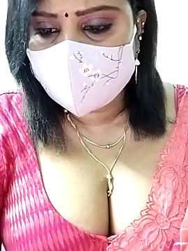 Snapshot of Queenflowerr chatting on 09-11-25, 05:46 Queenflowerr online show from 09-11-25, 05:46