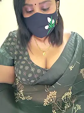 Snapshot of Queenflowerr chatting on 11-04-25, 02:38 Queenflowerr online show from 11-04-25, 02:38